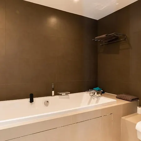 2-br With Terrace & Swimming Pool *