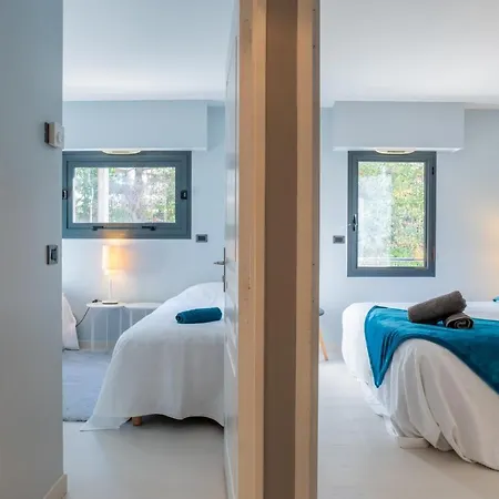 Apartment 2-br With Terrace & Swimming Pool *